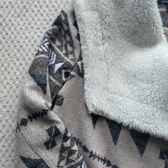 Kendall + Kylie Pacsun Exclusive Coat - Picture 3 of 4